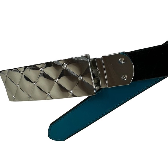 Black and Teal Blue Reversible Women's Designer Belt, Silver Buckle, M/L - Picture 11 of 14